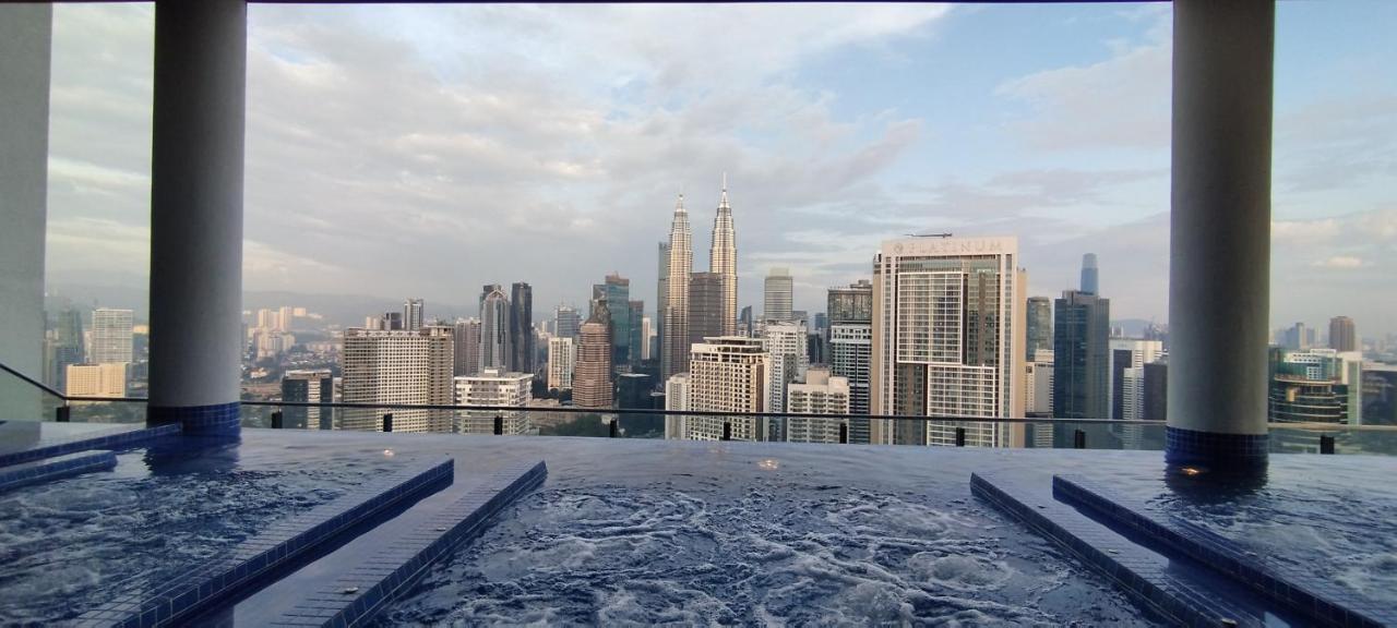 Colony By Infinitum Suites Service Klcc Apartemen