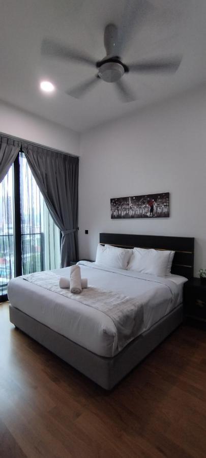 Colony By Infinitum Suites Service Klcc Apartemen